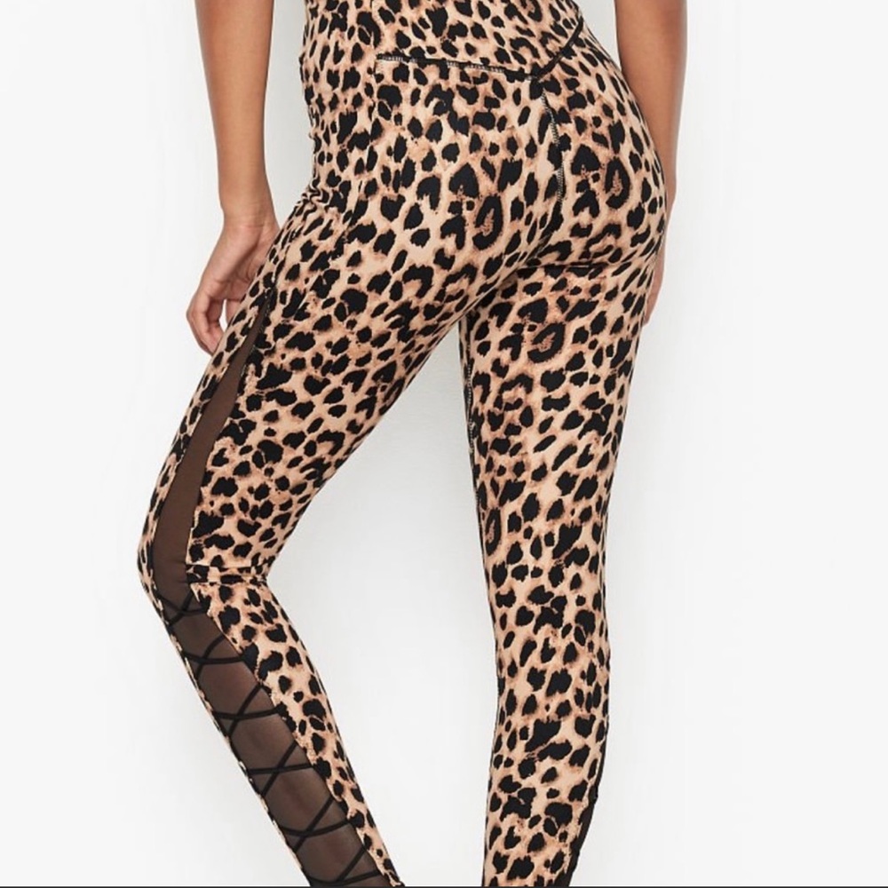 Incredible Essential Lace Up Legging in cheetah print